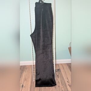 Holiday 🎁 🌲 Velvet dress pants. Warm & Stylish.